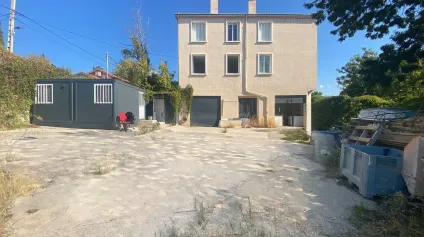 Local d'activité / entrepôt avec terrain à vendre - Saint Just - 13013 Marseille - Offre immobilière - Arthur Loyd