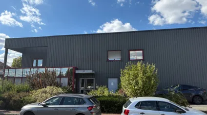 Bâtiment d'activités et bureaux de 402 m2 à louer à Saint Jean de la Ruelle - Offre immobilière - Arthur Loyd