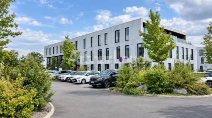 Bureaux à vendre à Lesquin dans un parc tertiaire récent avec nombreux services - Offre immobilière - Arthur Loyd
