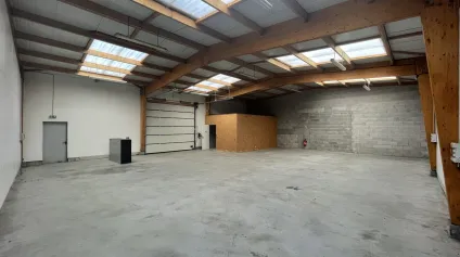 A LOUER - ENTREPOT - 250 M2 - STOCKAGE -ARTISAN - BLAIN - Offre immobilière - Arthur Loyd