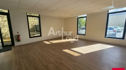 ANGERS OUEST BUREAUX DE 163 m² à louer situés en rez-de-chaussée - Offre immobilière - Arthur Loyd