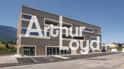  Emplacement stratégique au cur de la Vallée de l'Arve- Programme Neuf Multi-Services<br /> - Offre immobilière - Arthur Loyd