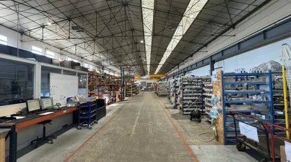 JOUE-LES-TOURS - A VENDRE BATIMENT D'ACTIVITES DE 3 989 M² AVEC TERRAIN DE 9 130 M² - Offre immobilière - Arthur Loyd