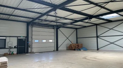 LOCAL DE STOCKAGE de 250 m2 A LOUER - GUIGNICOURT - Offre immobilière - Arthur Loyd