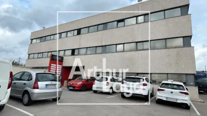 Bureaux à louer à Montpellier avec parking privatif proche Garosud - Offre immobilière - Arthur Loyd