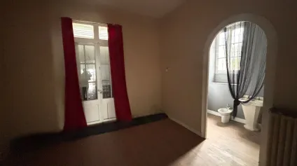 Vente locaux commerciaux à Floirac avec terrasse de 70 m² dans une maison en pierre - Offre immobilière - Arthur Loyd