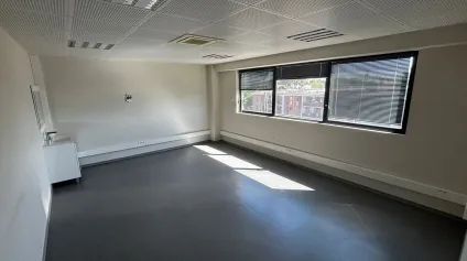 Béziers - Bureaux à louer 187 m² divisibles à partir de 85 m2, dans un ensemble immobilier tertiaire - Offre immobilière - Arthur Loyd