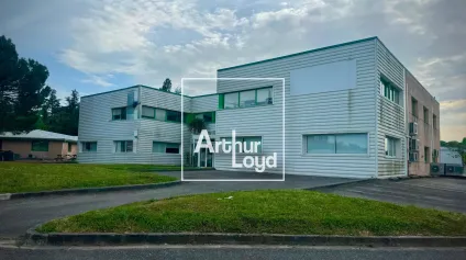 BUREAUX À VENDRE À SAINTE-FOY-D'AIGREFEUILLE - BÂTIMENT INDÉPENDANT CLIMATISÉ - Offre immobilière - Arthur Loyd