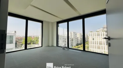 Bureau à louer à Vaulx-en-Velin emplacement stratégique et lumineux - Offre immobilière - Arthur Loyd