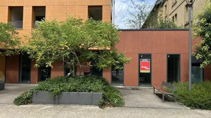 LOCAL COMMERCIAL à LOUER de 143 m² - Offre immobilière - Arthur Loyd