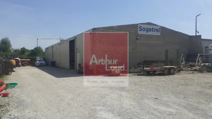 Local d'activités à louer dans ZA au sud de Troyes, à 2 mn de la rocade. - Offre immobilière - Arthur Loyd