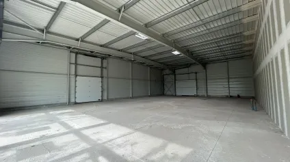 Local commercial à louer - 381m2 - Pollestres - Offre immobilière - Arthur Loyd