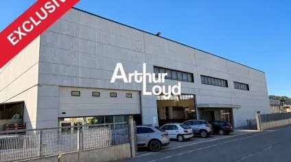 Bâtiment indépendant de 1 385 m² sur son terrain de 3 300 m² - Offre immobilière - Arthur Loyd