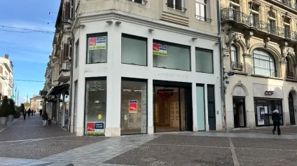 A LOUER - LOCAUX COMMERCIAUX EMPLACEMENT PRIME - CENTRE-VILLE SAINT-QUENTIN - Offre immobilière - Arthur Loyd
