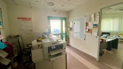 70m² de bureaux à louer en RDC à La Gandonne Salon de Provence avec Parkings - Offre immobilière - Arthur Loyd