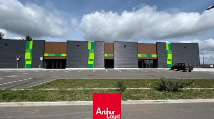 A LOUER - LOCAUX COMMERCIAUX - ANSE (69) - Offre immobilière - Arthur Loyd