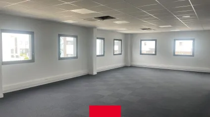 A LOUER - BUREAUX - GENAY (69) - Offre immobilière - Arthur Loyd