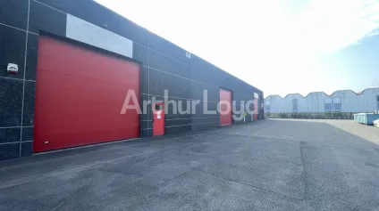 Entrepôts à louer à Seclin divisibles à partir de 480m2 et parkings - Offre immobilière - Arthur Loyd