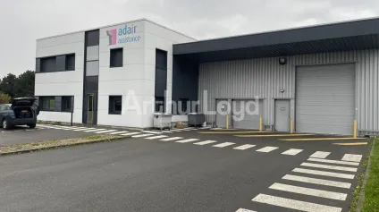 Locaux d'activités à louer à Loison-sous-Lens accès direct autoroute A21 - Offre immobilière - Arthur Loyd