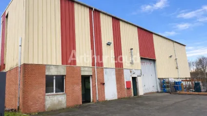 Locaux d’activités à vendre à Oignies avec ponts roulants proche autoroute - Offre immobilière - Arthur Loyd