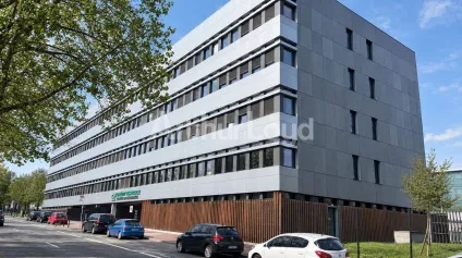 Bureaux à vendre ou à louer à Roubaix capacité 400 personnes RT 2012 - Offre immobilière - Arthur Loyd