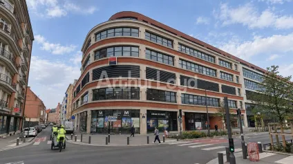 Bureaux à louer Lille - plateau avec terrasses au coeur d'un immeuble rénové proche du centre-ville - Offre immobilière - Arthur Loyd