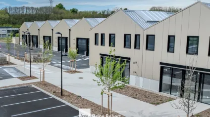 Locaux d'activités avec showroom à vendre à Toussieu - Offre immobilière - Arthur Loyd