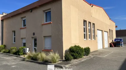 Location locaux d'activités avec entrepôt hauteur 5,5 m à Toussieu - Offre immobilière - Arthur Loyd