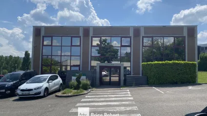 Bureaux à vendre bâtiments indépendants à L'Isle-d'Abeau emplacement stratégique - Offre immobilière - Arthur Loyd