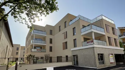 Local commercial à vendre à Craponne centre ville surface modulable - Offre immobilière - Arthur Loyd