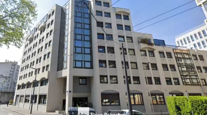 Bureaux à louer lumineux avec parking privatif à Lyon 6ème Part-Dieu - Offre immobilière - Arthur Loyd