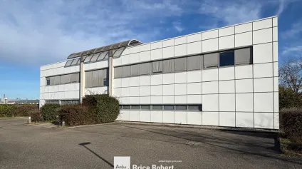 Bureau opéré Genas visibilité exceptionnelle accès rapide - Offre immobilière - Arthur Loyd