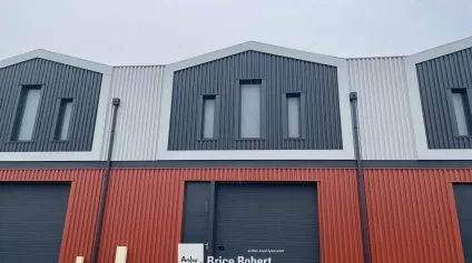 Locaux d’activités neufs à vendre ou à louer à Pont-de-Chéruy avec volumes optimisés - Offre immobilière - Arthur Loyd