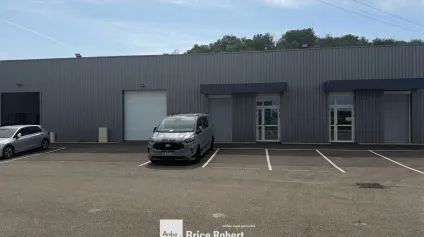 Local d’activités à vendre à Grenay avec accès rapide autoroute et quai - Offre immobilière - Arthur Loyd