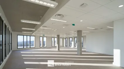 Bureaux à louer à Dardilly dans immeuble neuf avec nombreux parkings - Offre immobilière - Arthur Loyd