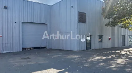 Showroom - Entrepôt à louer - Boulevard de l'Ouest - Villeneuve d'Ascq - Offre immobilière - Arthur Loyd