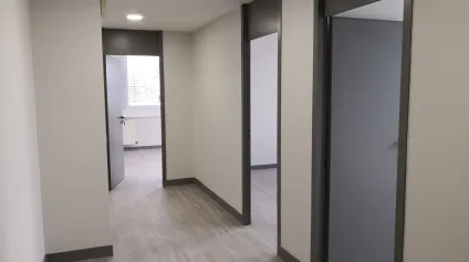 À LOUER : Bâtiments de bureaux au 2ème étage en centre-ville de Roanne - Offre immobilière - Arthur Loyd