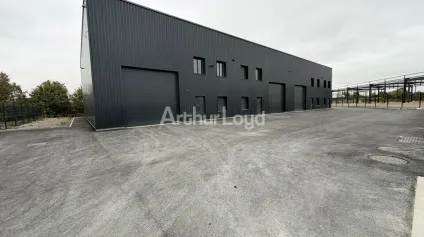 A Louer - Cellules d'activités avec bureaux aménagés - BETHENY - Offre immobilière - Arthur Loyd