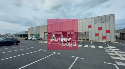 LOCAL COMMERCIAL 1464 M² A LOUER COURNON D'AUVERGNE division possible - Offre immobilière - Arthur Loyd
