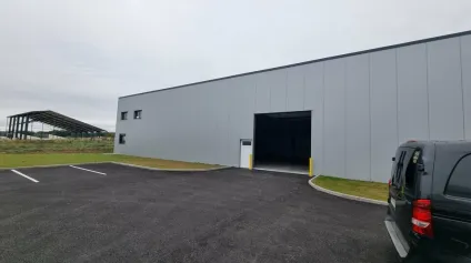 Bâtiment d'activité de 672 m² à vendre à Chauvigny avec revenus photovoltaïques - Offre immobilière - Arthur Loyd