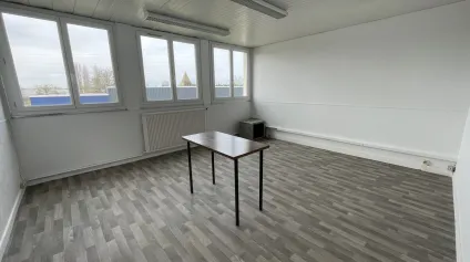 Bureaux à louer à EVREUX 27000 - Offre immobilière - Arthur Loyd