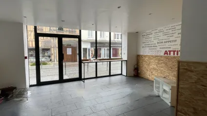 Locaux commerciaux à louer à EVREUX 27000 - Offre immobilière - Arthur Loyd