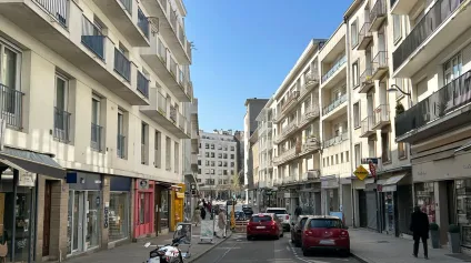 Vente locaux commerciaux Nantes accès piétonnier parking Bretagne - Offre immobilière - Arthur Loyd