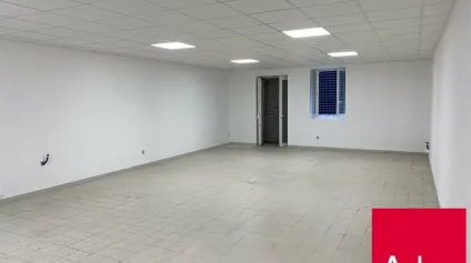 DAX, sur axe passant avec parking, LOCAL de 153 m² - Offre immobilière - Arthur Loyd