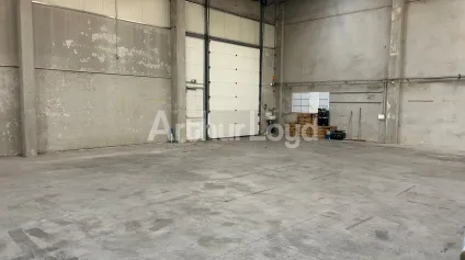 Local d'activité à louer à Templemars - 545 m² avec bureaux, proche A1 - Offre immobilière - Arthur Loyd