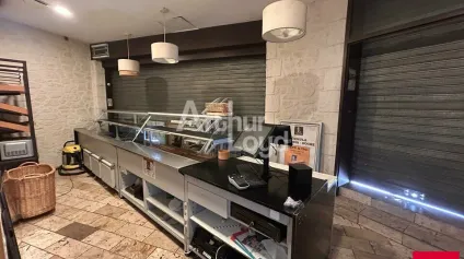BLOIS - LOCATION LOCAL COMMERCIAL DE 105,26 M² - EXCELLENTE VISIBILITÉ - Offre immobilière - Arthur Loyd