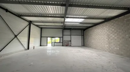 A LOUER - LOCAUX D'ACTIVITÉS NEUFS - 1500 M2 DIVISIBLES - SAINT-QUENTIN - Offre immobilière - Arthur Loyd