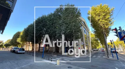 Bureaux à vendre Montpellier Antigone parking en sous-sol - Offre immobilière - Arthur Loyd