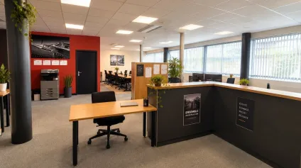 CLERMONT-FERRAND - LE BREZET - BUREAUX A LOUER 194M² - Offre immobilière - Arthur Loyd
