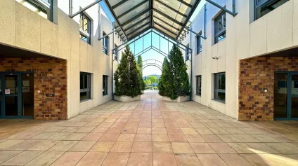 BUREAUX À LOUER EN PLEIN COEUR DU PÔLE D'ACTIVITÉ AVEC PKS<br /> - Offre immobilière - Arthur Loyd